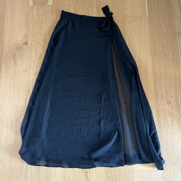 Women’s size M maxi beach cover up black sheer skirt with waist tie slit detail. - Picture 1 of 2